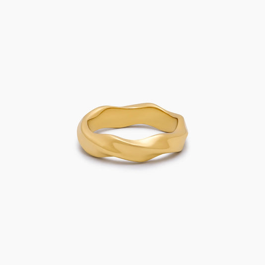 Wave Twist Ring